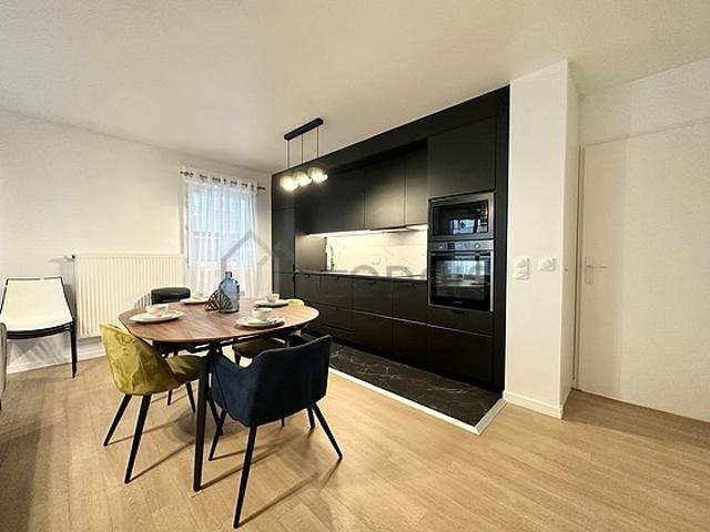 Appartement 2 chambres meublé avec terrasse, ascenseur et local à vélos Nanterre 92000