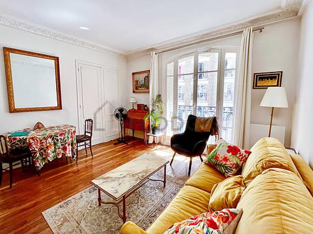 Appartement 2 chambres meublé avec terrasse et ascenseur Montmartre Paris 18°