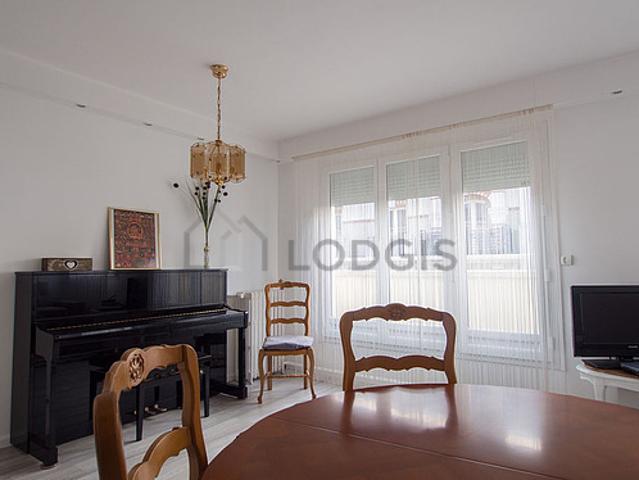Appartement 2 chambres meublé avec terrasse, piano et ascenseur Asnières Sur Seine 92600