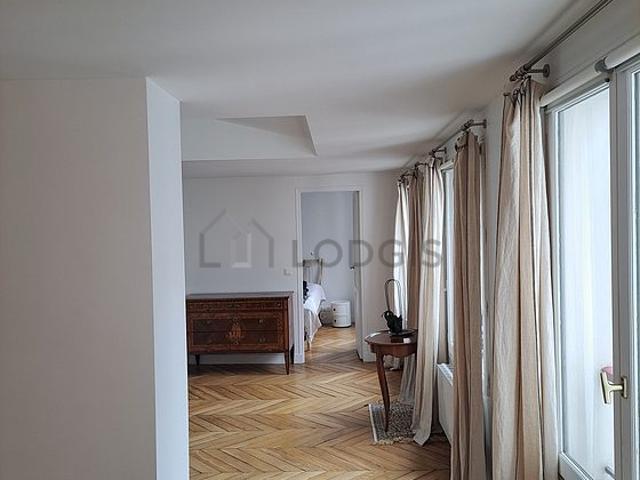 Appartement 2 chambres meublé Rue du Bac Paris 7°