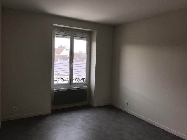 Appartement 2 chambres au 2ème étage avec emplacement de parking