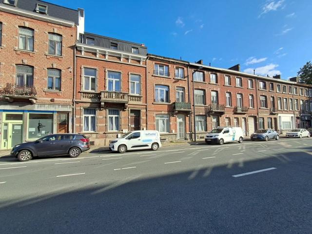 Appartement 2 chambres avec cour et cave