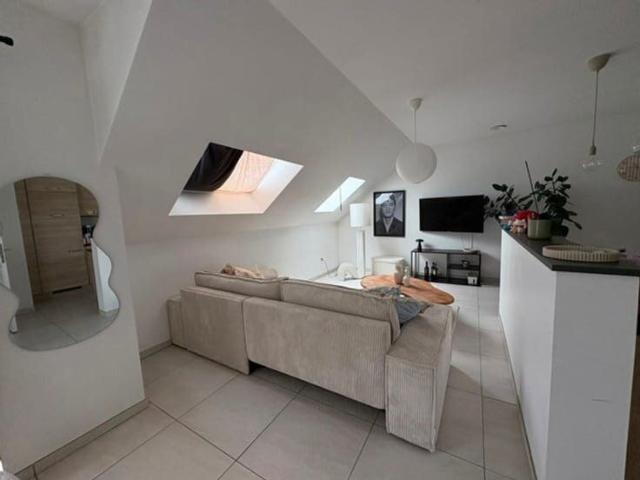 Appartement 2 chambres avec balcon et parking!