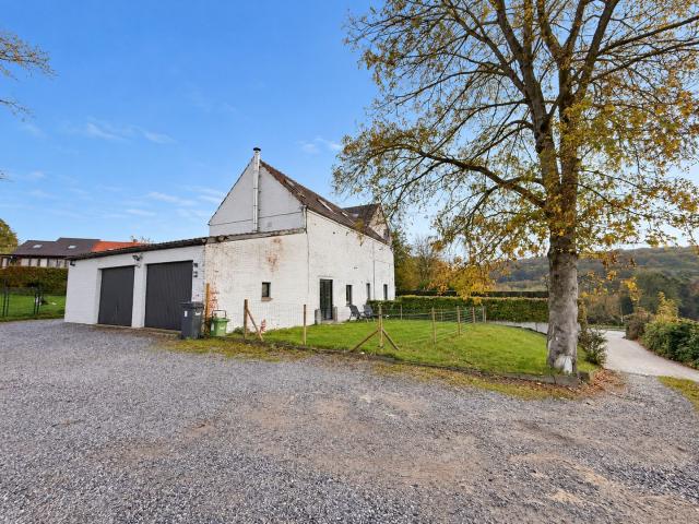 Appartement 2 chambres avec garage et jardin
