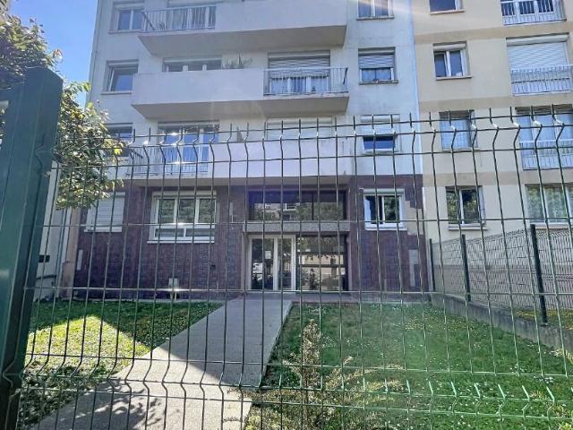 Appartement 2 chambres avec PARKING proche CENTRE VILLE