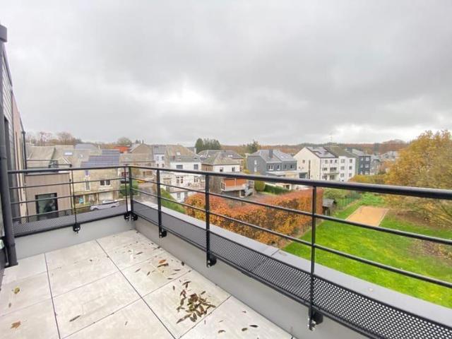 Appartement 2 chambres avec terrasse à deux pas de la gare d