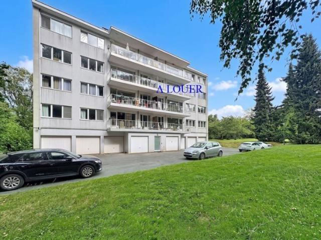 Appartement 2 chambres avec terrasse et garage privatif