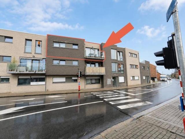Appartement 2 chambres avec terrasse et garage
