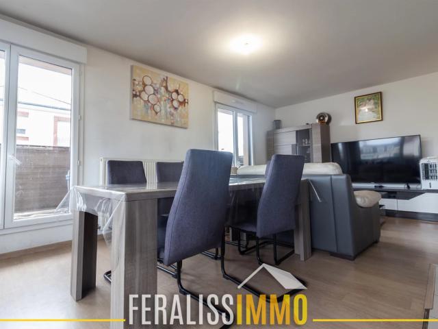 Appartement 2 chambres avec terrasse et parking sous sol !