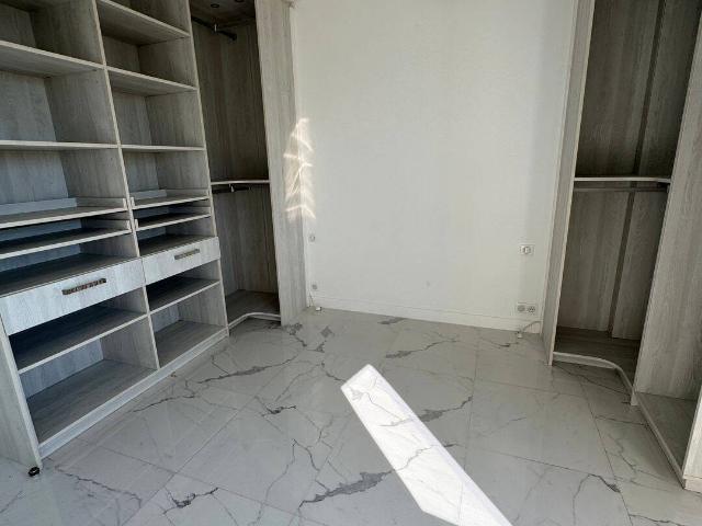 Appartement 2 chambres avec terrasse jardin privatif dans la résidence à Grasse QUARTIER SAINT JACQUES SUD