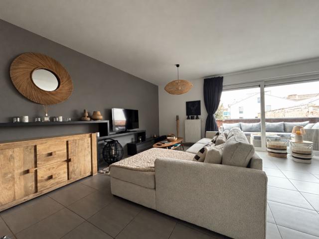 Appartement 2 chambres avec terrasse Quartier des Vennes