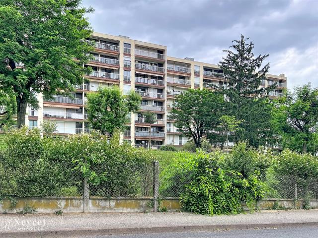 Appartement 2 chambres avec vue dégagée 71m² Gleizé