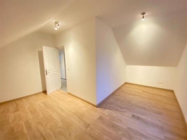 Appartement 2 chambres à 6200 Chatelet  Loyer: 850 €