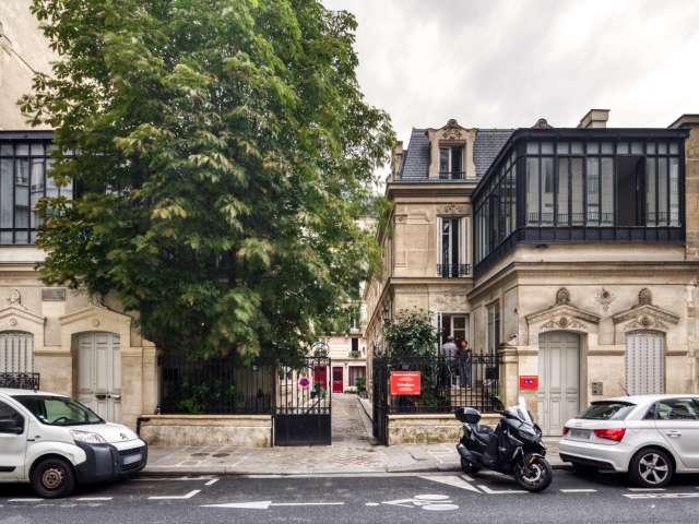 Appartement 2 chambres à louer à Blanche Trinité, Paris