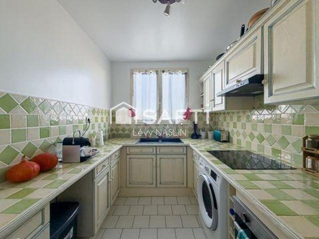 Appartement 2 chambres, Allonnes Pays de la Loire 72700 ES100727675