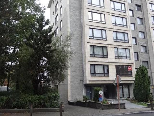 APPARTEMENT 2 CHAMBRES + BUREAU