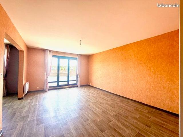 APPARTEMENT 2 CHAMBRES BALCON ASCENCEUR GOLBEY CENTRE très très RARE