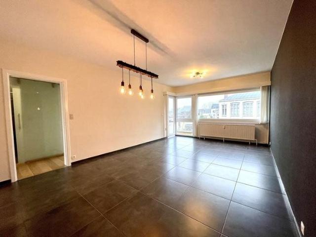 Appartement 2 Chambres Balcon Garage Cave