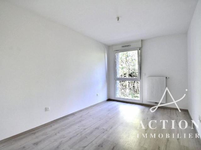 APPARTEMENT 2 CHAMBRES BALCON PARKING