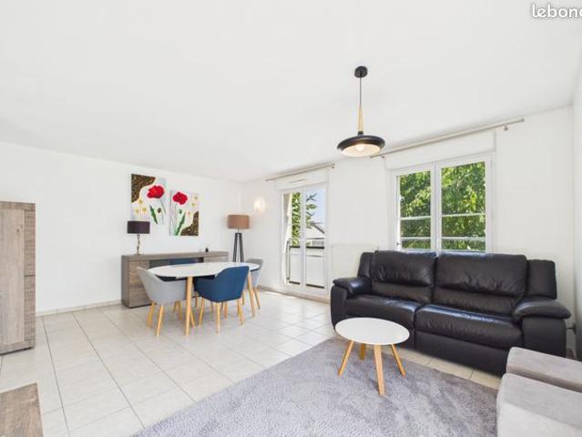 Appartement 2 chambres, deux balcons, un garage à la frontière du Luxembourg