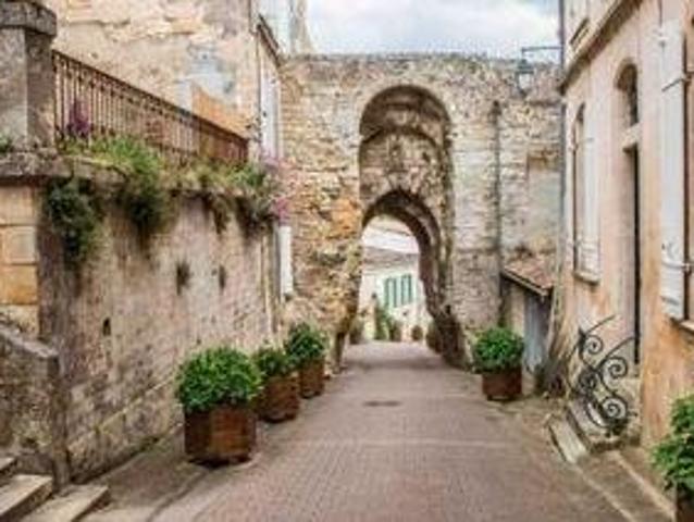 Appartement 2 chambres, BLAYE Aquitaine 33390 DS103429498