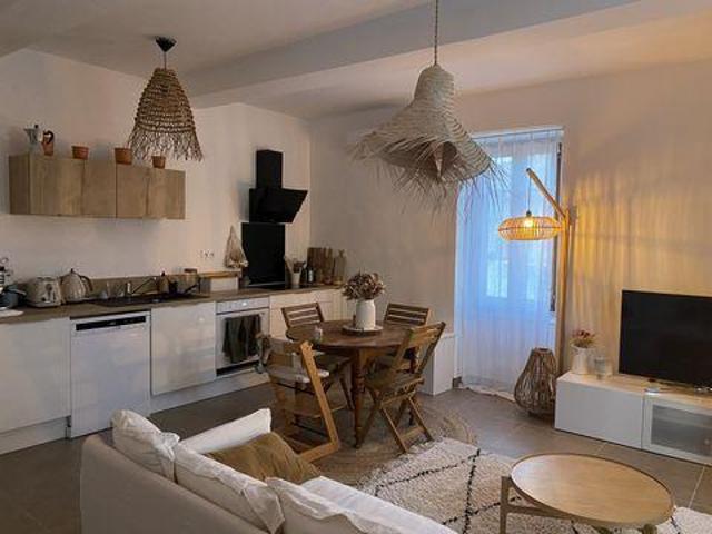Appartement 2 chambres, Camaret Sur Aigues Provence Alpes Côte d'Azur 84850 ES96312339