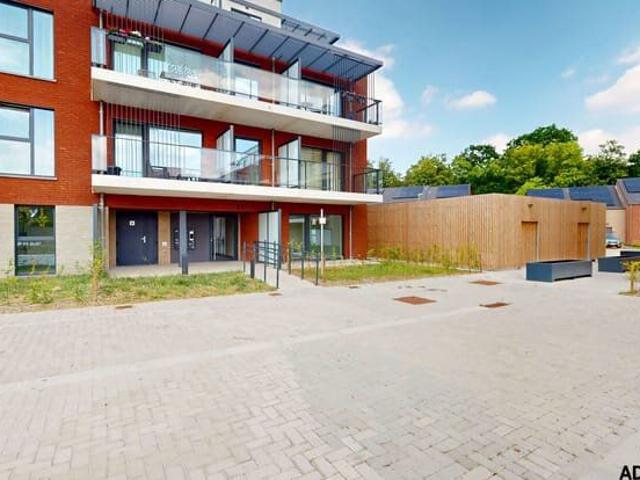 APPARTEMENT 2 CHAMBRES CAVETTE ET EMPLACEMENT PARKING
