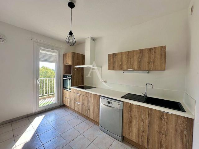 APPARTEMENT AVEC TERRASSE A CARCASSONNE