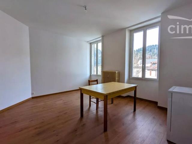 Appartement 2 chambres centre village vue Grand Som