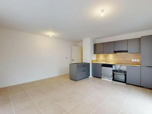 Appartement 2 chambres, Challes Challes 73190 DS106195019