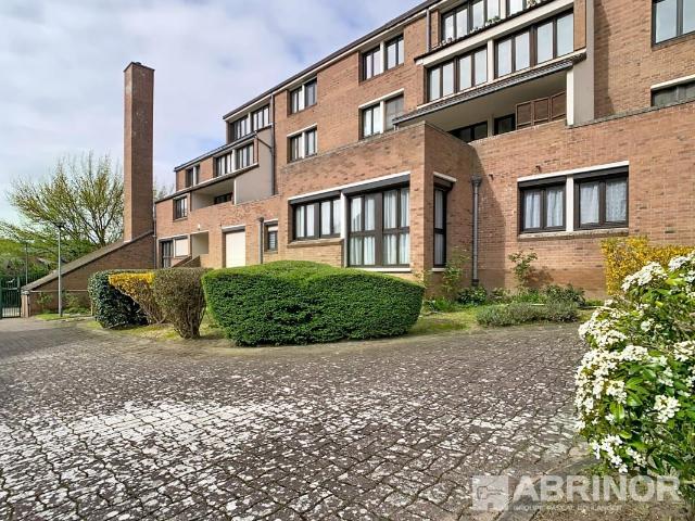 APPARTEMENT 2 CHAMBRES DANS RÉSIDENCE SÉCURISÉE PROCHE LACS