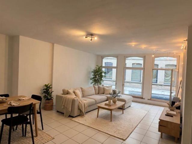 Appartement 2 chambres lumineux, centre de Mons