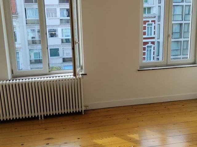 Appartement 2 chambres, parquet, Saint Gilles