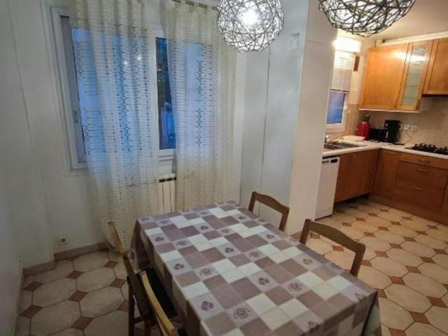 Appartement 2 chambres, Suresnes Suresnes 92150 DLS105507027