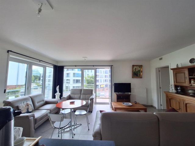 Appartement 2 chambres 850€ + 200 € charges communes et pro
