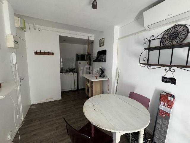 Appartement 2 pièce s 1 chambre s 24.77 m²