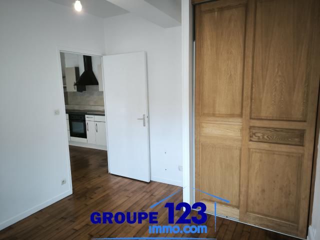 Appartement 2 pièce s 1 chambre s 30.4 m²