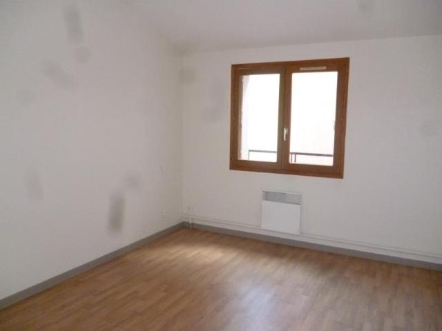 Appartement 2 pièce s 1 chambre s 35.69 m²