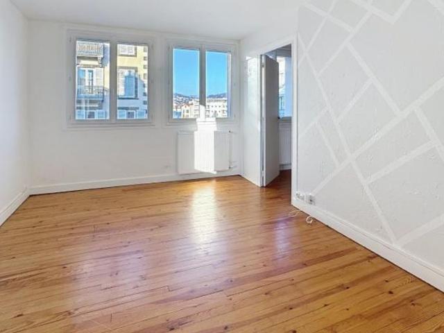 Appartement 2 pièce s 1 chambre s 37 m²