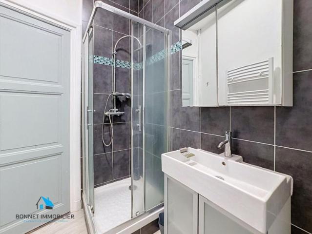 Appartement 2 pièce s 1 chambre s 43 m²