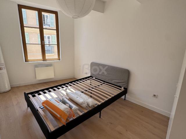 Appartement 2 pièce s 1 chambre s 45.7 m²