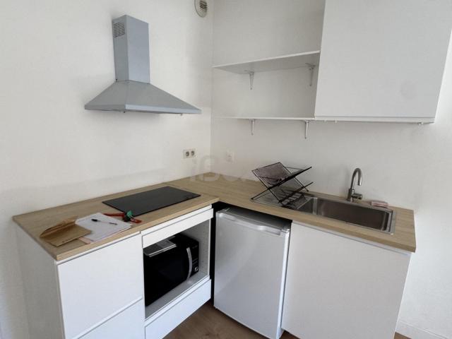 Appartement 2 pièce s 1 chambre s 45.7 m²