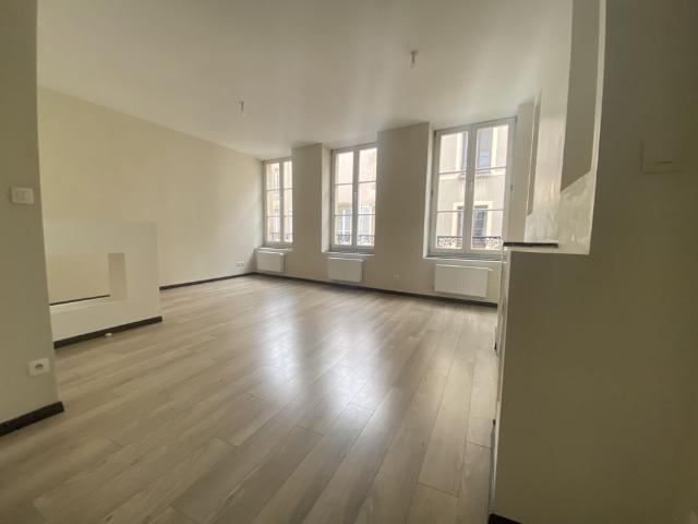 Appartement 2 pièce s 1 chambre s 55 m²