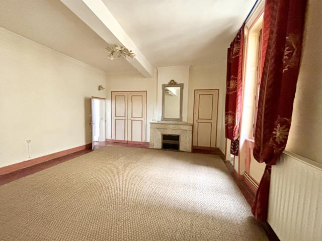 Appartement 2 pièce s 1 chambre s 69 m²