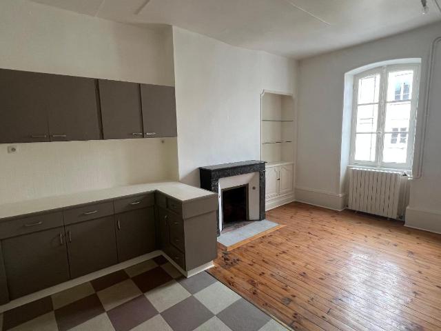 Appartement 2 pièce s 1 chambre s 80 m²