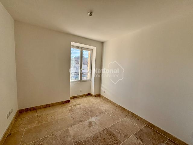 Appartement 2 pièce s 22.70 m2 avec jardin, à Saint Martin De Crau