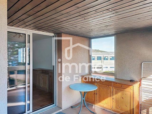 Appartement 2 pièce s 77.34 m²