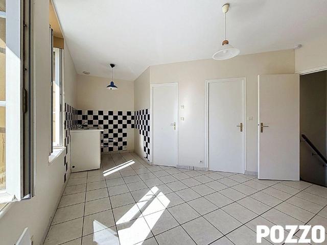 Appartement 2 pièce s à Saint Aubin Des Préaux avec jardin privatif