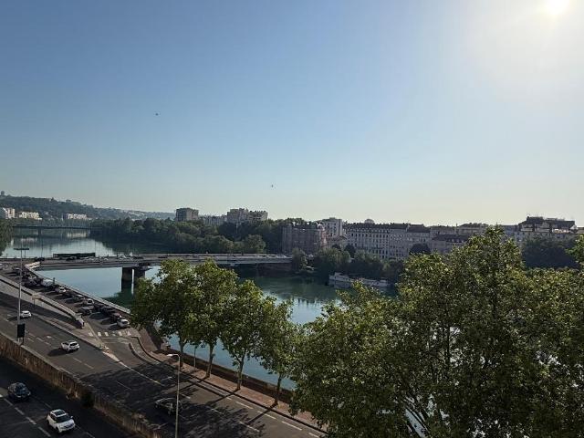 Appartement 2 pièces, 43 m² à louer à Lyon 1 69001