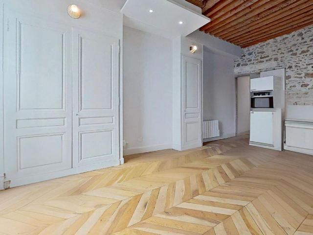 Appartement 2 pièces, 43 m² à louer à Lyon 1 69001